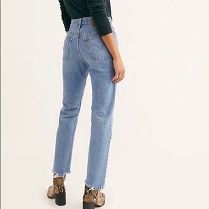 Women’s 501 Levi’s. Straight Leg Jeans.